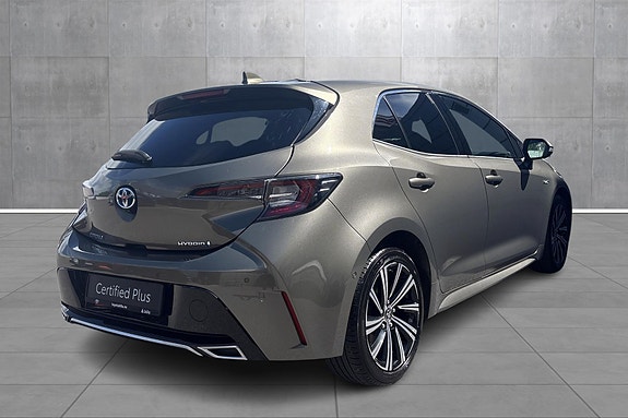 Toyota Corolla 5 of 22