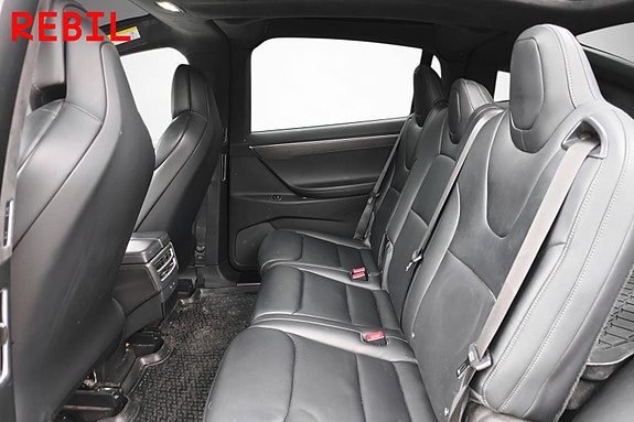 Tesla Model X 9 of 21