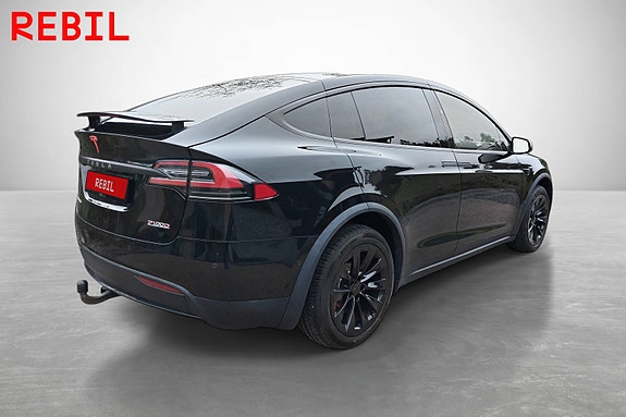 Tesla Model X 4 of 21