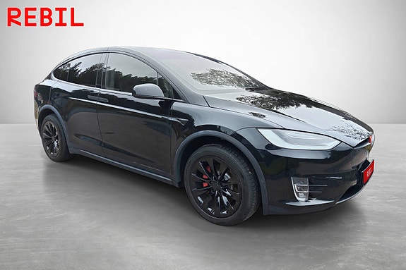 Tesla Model X 3 of 21