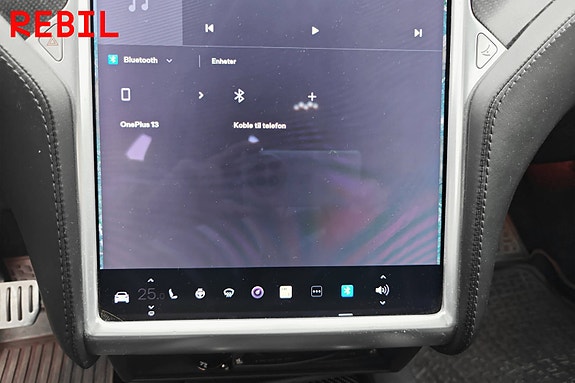 Tesla Model X 17 of 21