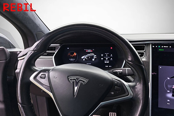 Tesla Model X 12 of 21