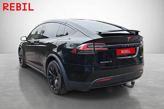 Tesla Model X 6 of 21