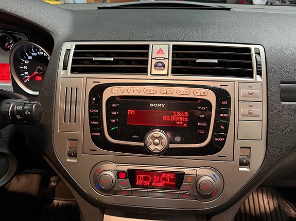 Ford Kuga 12 of 13