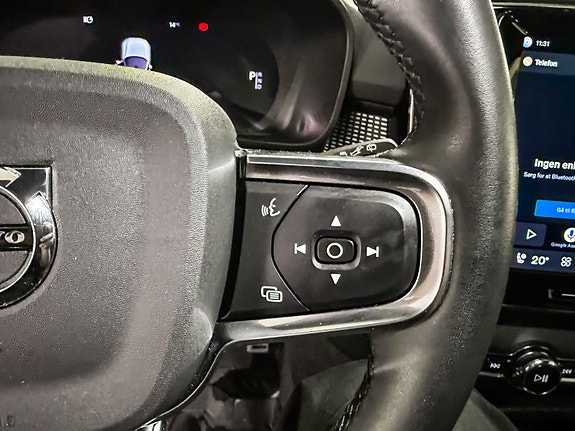 Volvo XC40 16 of 30