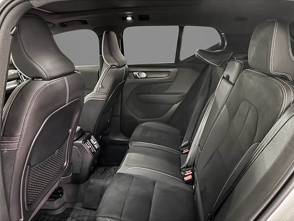 Volvo XC40 23 of 30
