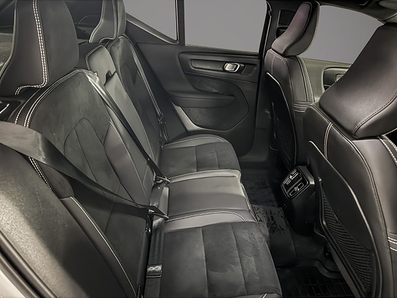 Volvo XC40 26 of 30