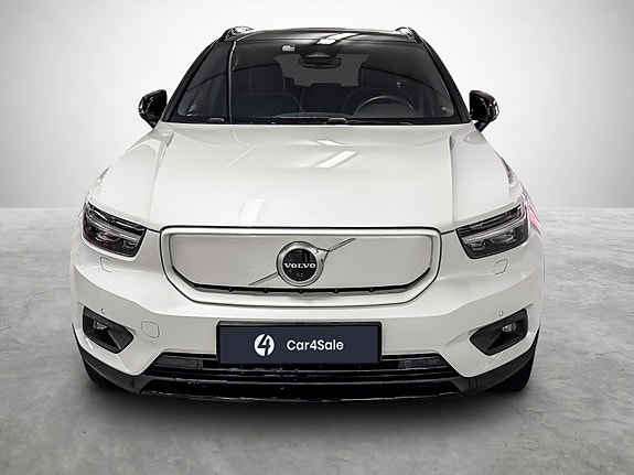 Volvo XC40 8 of 30