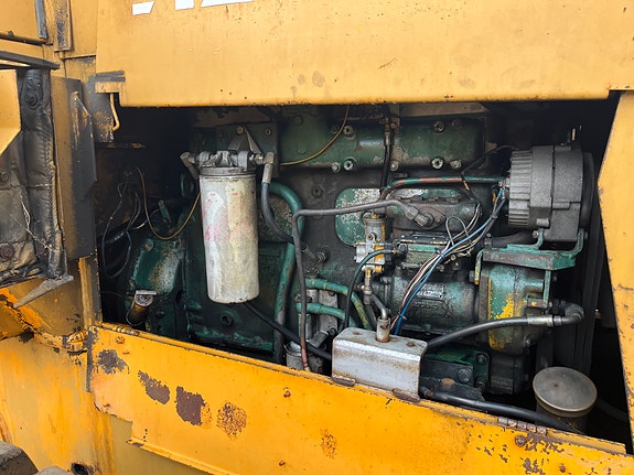 Fiat-Allis 605B med skoffe og gaffel. 10 of 16
