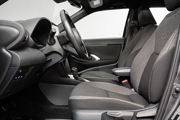Toyota Yaris Cross 16 of 30