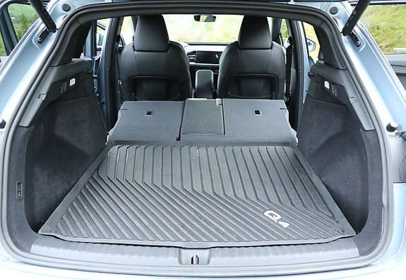 Audi Q4 e-tron 14 of 17