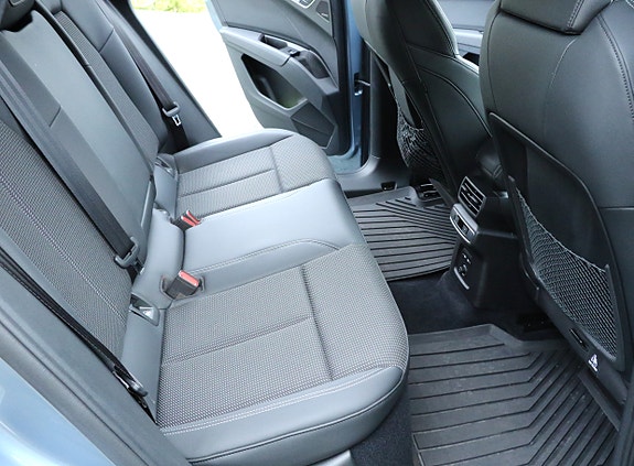 Audi Q4 e-tron 7 of 17