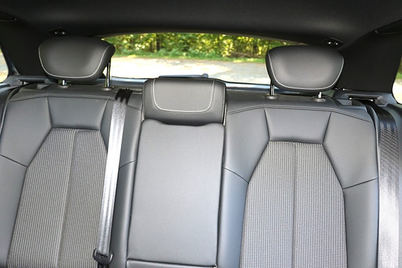 Audi Q4 e-tron 9 of 17
