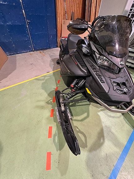 Ski-doo Mach Z STD 900 ACE Turbo R 16 of 18