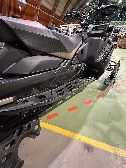 Ski-doo Mach Z STD 900 ACE Turbo R 15 of 18