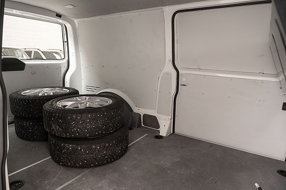 Volkswagen Transporter 18 of 24