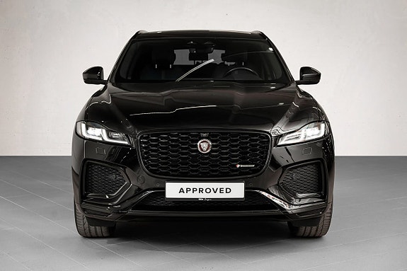 Jaguar F-PACE 4 of 30