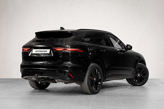 Jaguar F-PACE 3 of 30