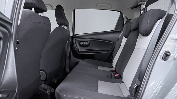 Toyota Yaris 9 of 15
