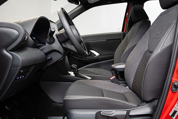 Toyota Yaris Cross 16 of 30