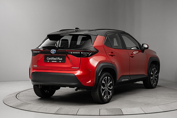 Toyota Yaris Cross 4 of 30