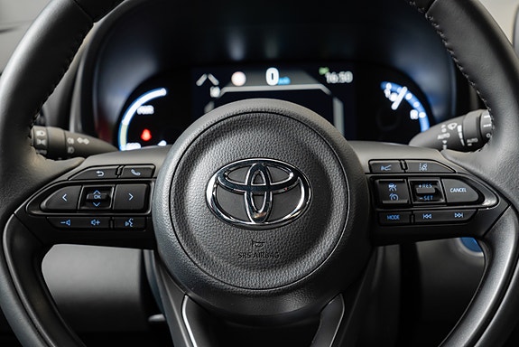 Toyota Yaris Cross 24 of 30