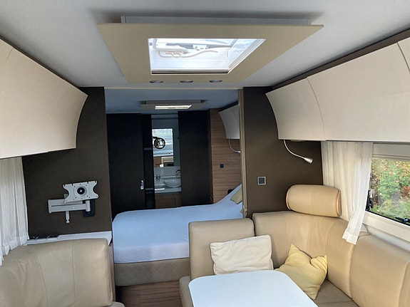 Adria Alpina 663 HT 8 of 17