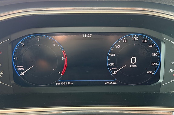 Volkswagen T-Roc 21 of 25
