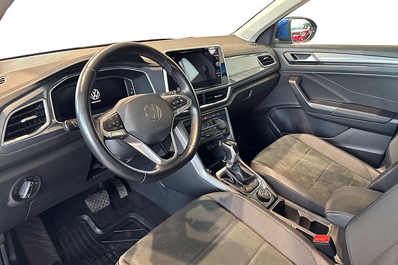 Volkswagen T-Roc 10 of 25