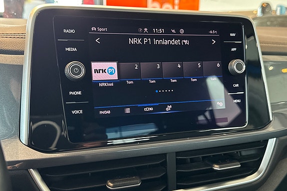 Volkswagen T-Roc 18 of 25