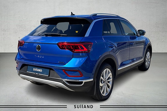 Volkswagen T-Roc 8 of 25