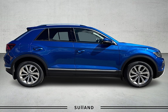 Volkswagen T-Roc 9 of 25