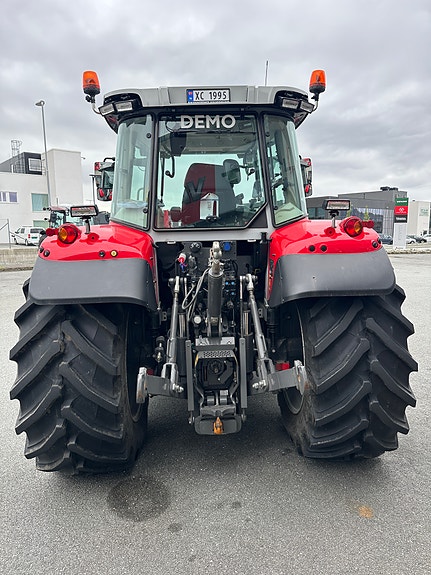 Massey Ferguson 5 S 145 Dyna-6 5 of 13