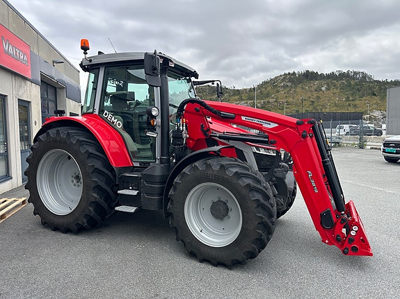 Massey Ferguson 5 S 145 Dyna-6 3 of 13