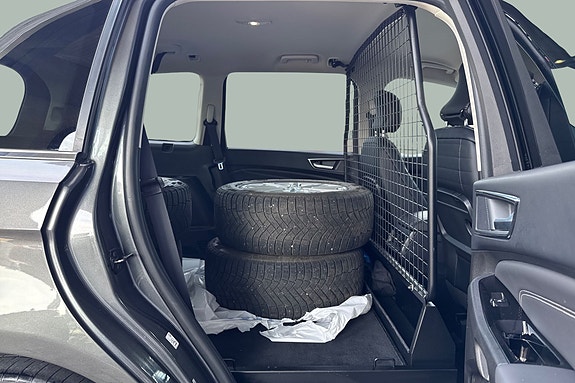 Ford Galaxy 18 of 22