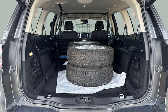 Ford Galaxy 20 of 22
