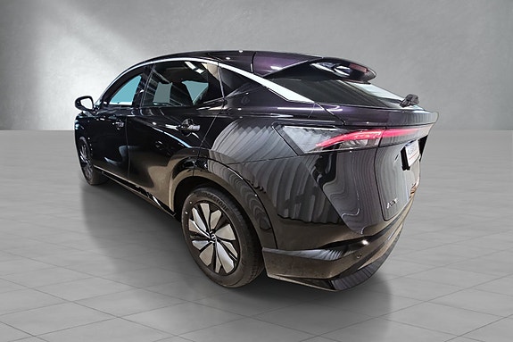 Nissan Ariya 6 of 30