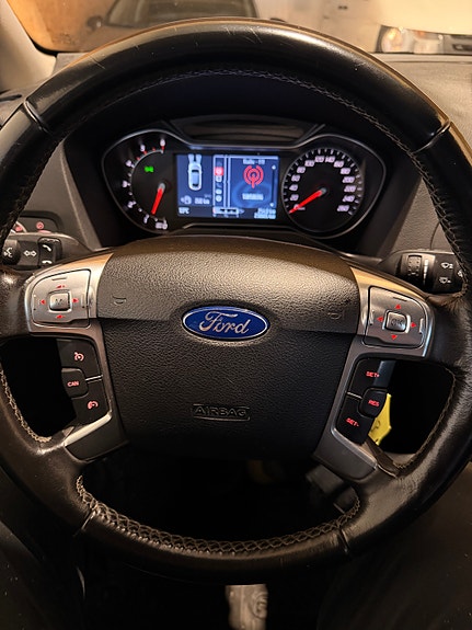 Ford Mondeo 10 of 15