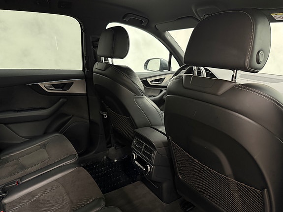 Audi Q7 24 of 30