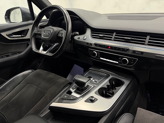 Audi Q7 27 of 30
