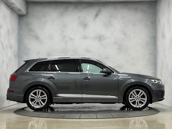 Audi Q7 6 of 30