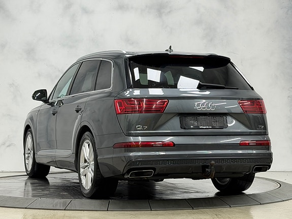 Audi Q7 10 of 30