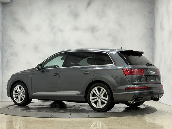 Audi Q7 11 of 30