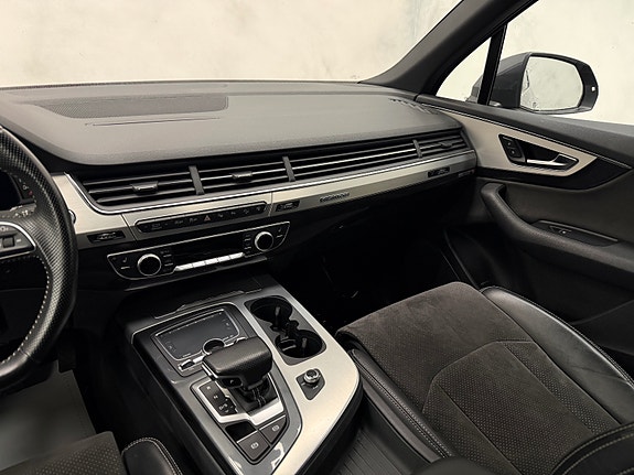 Audi Q7 17 of 30