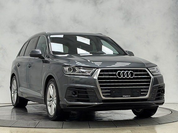 Audi Q7 4 of 30
