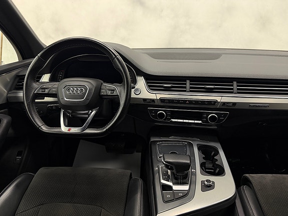 Audi Q7 15 of 30