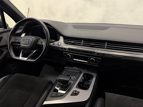 Audi Q7 18 of 30