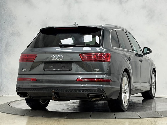 Audi Q7 8 of 30