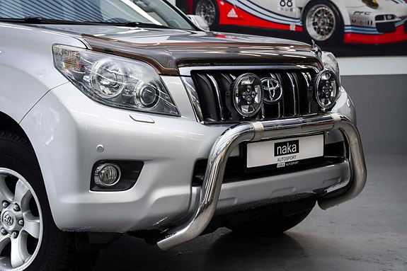 Toyota Land Cruiser 3 of 22