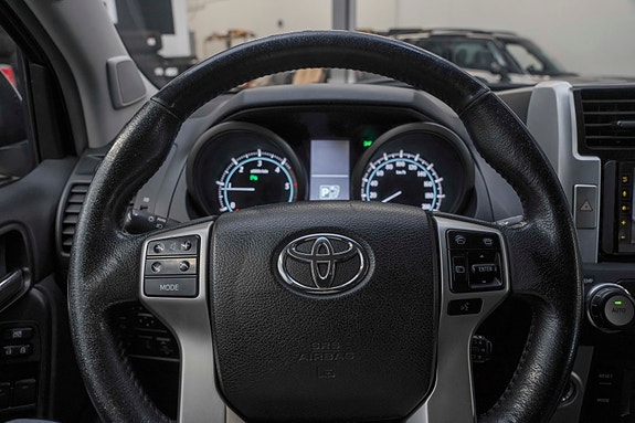 Toyota Land Cruiser 15 of 22